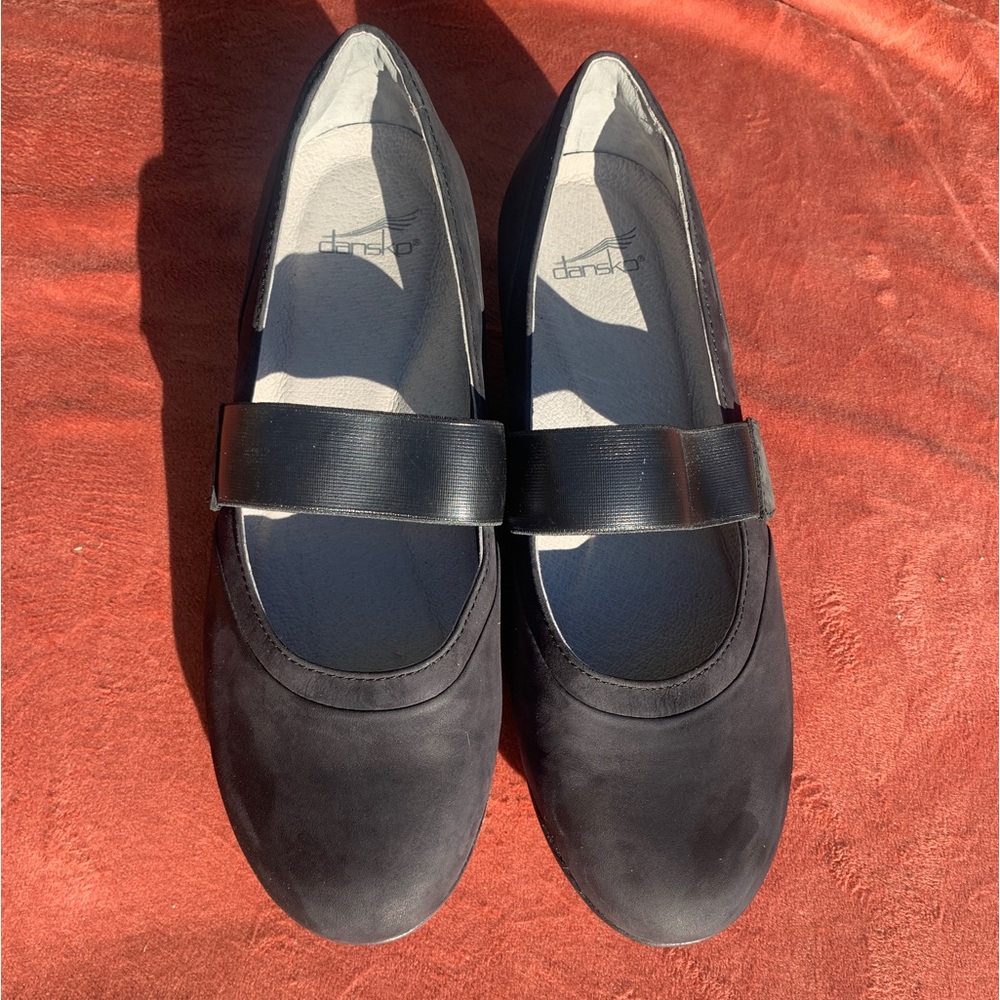 *New without box Black Dansko Mary Janes comfortable shoes